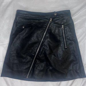 H&M DIVIDED Faux Leather Mini Skirt sz US 2 Black